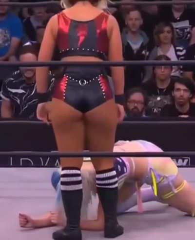Toni Storm