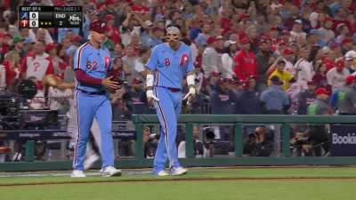 [Highlight] [Highlight] Mike Harris doubles up the Phillies with an incredible catch, again.