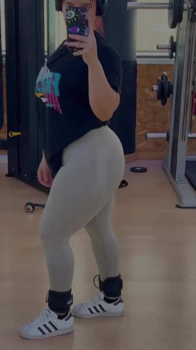 Checking my progress, it feels great to go back to the gym