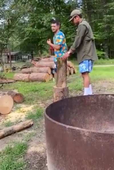 Помощ