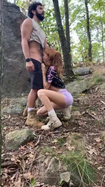 Public throating 😍😍