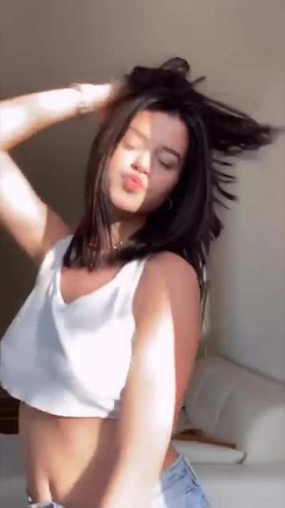 #4K - No Bra