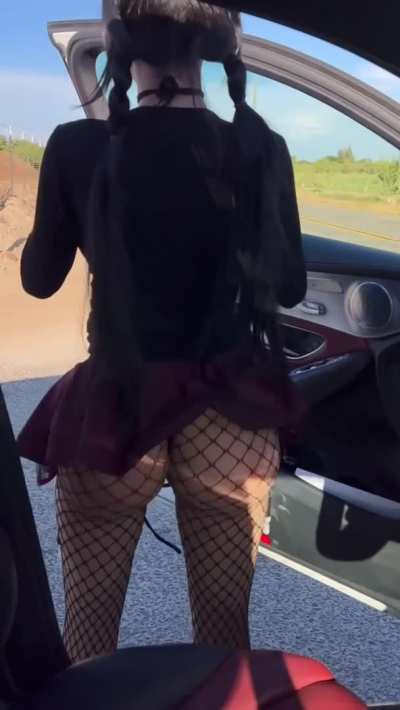 Sexy brunette bimbo