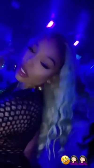@nickibandss
