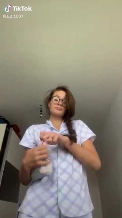 Unexpected transition 🔥 repost ( r/Hot<wbr>Tikto<wbr>kBabe<wbr>s )