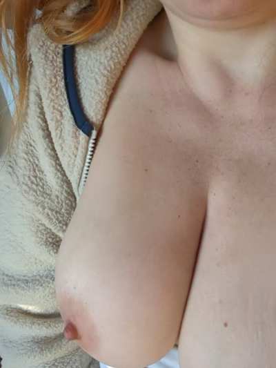 (reveal) Keep these titties soft with your special cream 😏