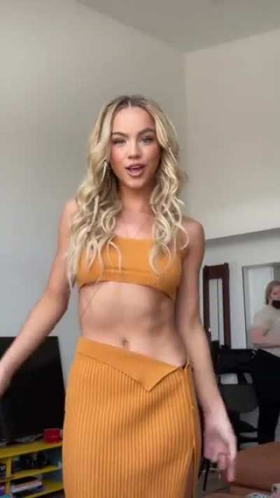 Wow her body is perfect