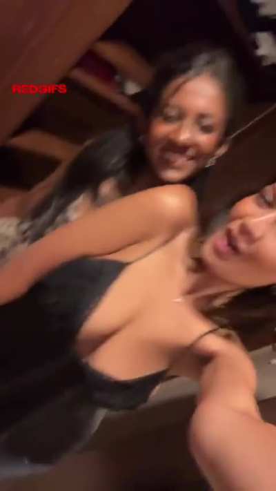 2 baddies (@cat<wbr>ladyt<wbr>anish<wbr>a)