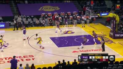 [Highlight] Scott Foster, the referee Chris Paul complains about all the time, let this one go instead of giving him a technical