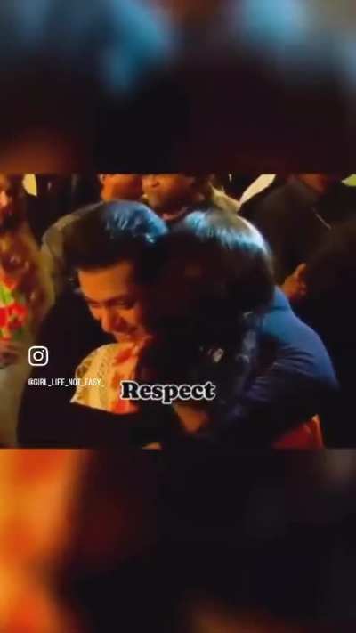 salman with late reema lagoo