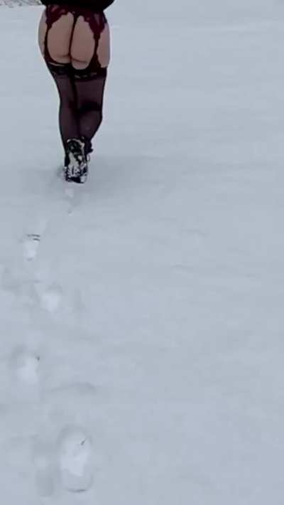 Do you wanna build a snowman w me ?