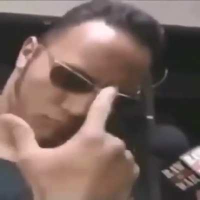 🤨