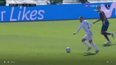 Hazard's first goal of the season 🔥🔥🔥. What a banger.