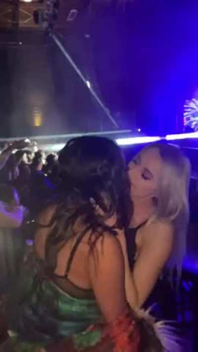 They really having fun together