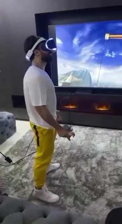 New VR headset with Physical Pain Simulation