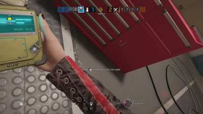 Make sure you always watch your flank when you’re defusing.