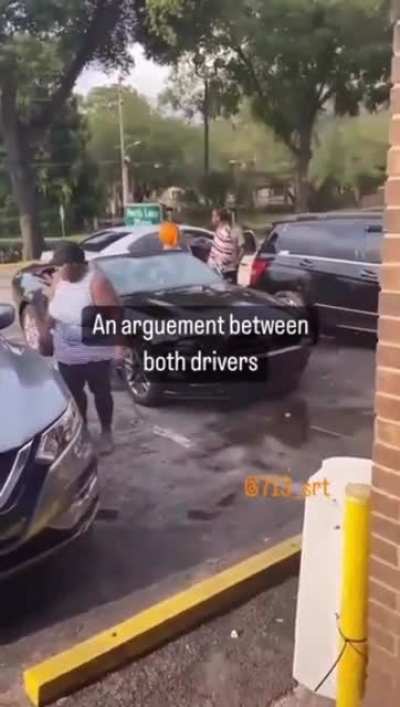So much going on in 87 seconds