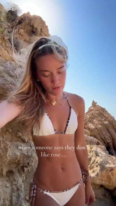 Bikini babe