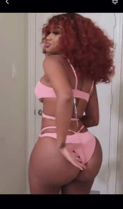 Jania Meshell Compilation 💚