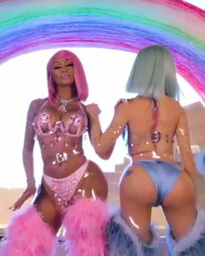 TRANNYS ON TOP
