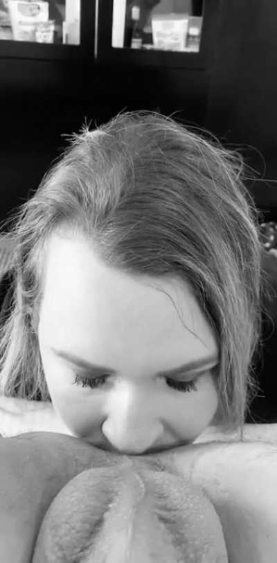 [F>M] hungry whore
