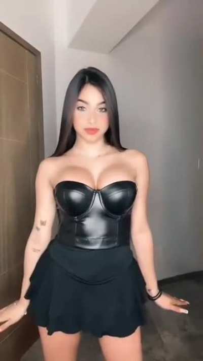 Valeriacarruyo