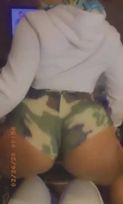 Should I cover Megan<wbr>TheeS<wbr>talli<wbr>on twerking her fat ass in dick juice ?
