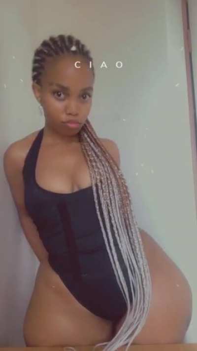 guess who 😍😍🍑🍑🇧<wbr>🇼🇧🇼