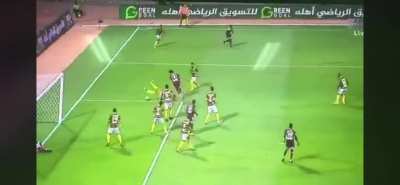 Futebol é um jogo lindo e técnico.