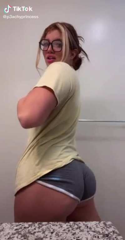 Nice juicy ass