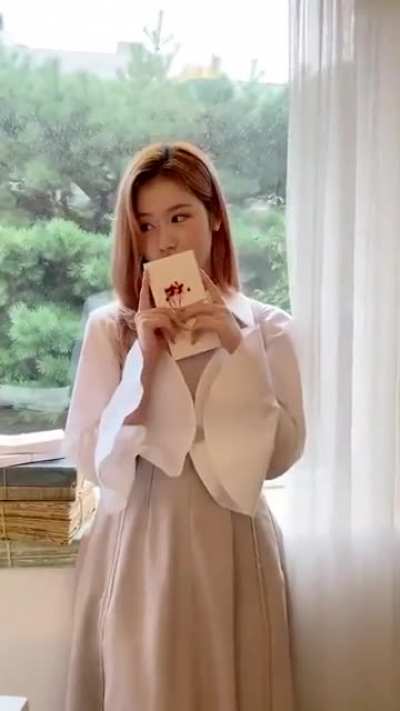 211227 - Sana