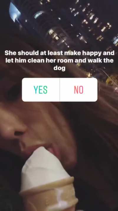 Cum teasing - she knows exactly what she's doing