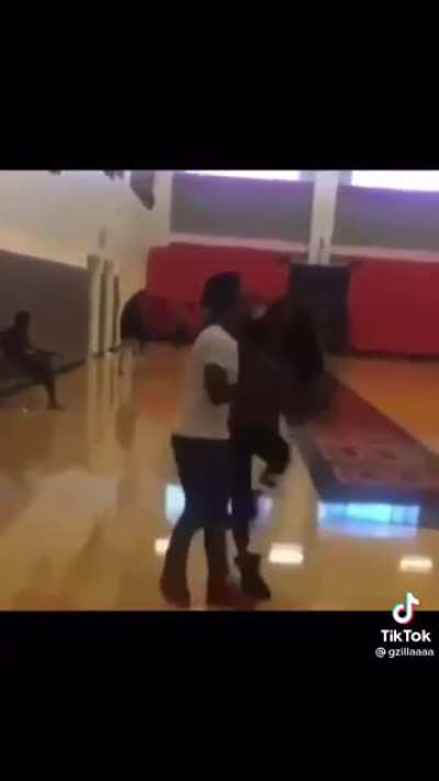 how she landed💀