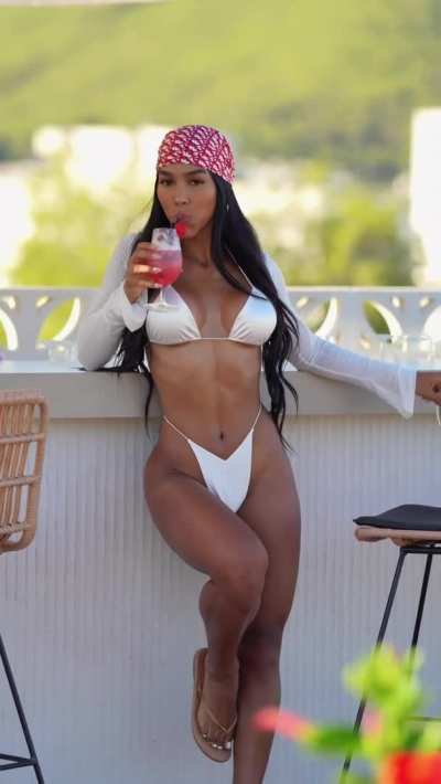 Body Ebony Latina