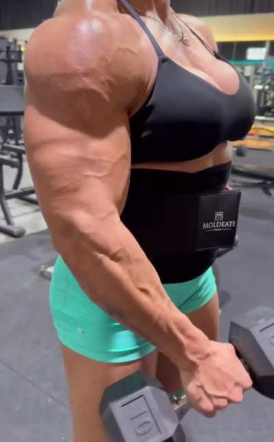 AmyMuscle - IG Post