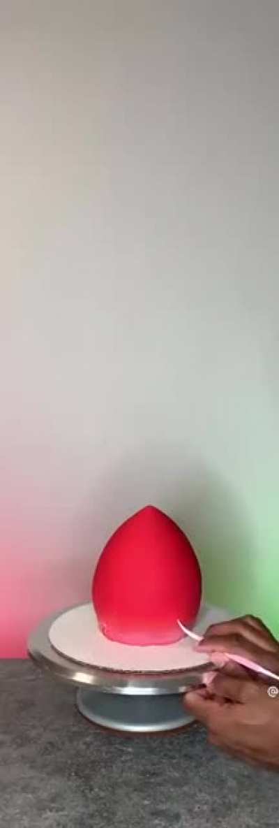 This guy decorating cake