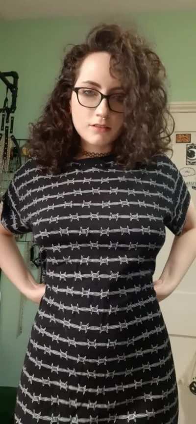 Oversized tops are perfect for reveals (oc)
