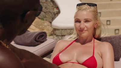 Kendra’s Vacation