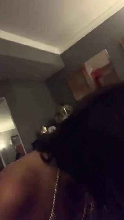 👀
