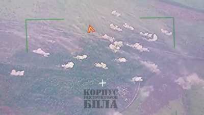 RU pov: Cluster munition used against Ukrainian forces northeast of Robotyne, Zaporyzhe region.