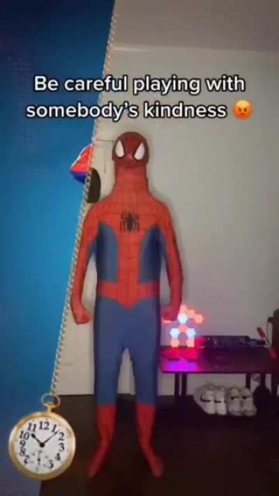 😡