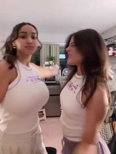 Two besties (IUTR)