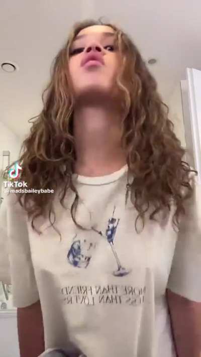 Halloween outfit - TikTok November 2025