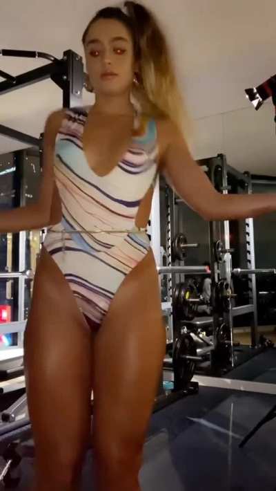Sommer Ray