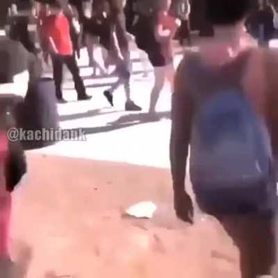 😡