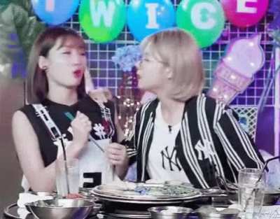 TWICE Momo becomes the first Japanese to reach 10 million followers on Instagram!