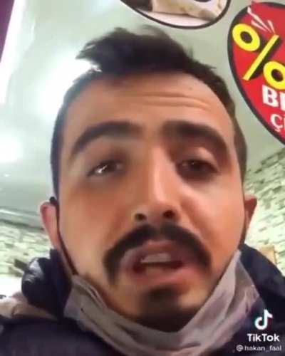 Çiğköfteciden prezervatif sipariş eden adam