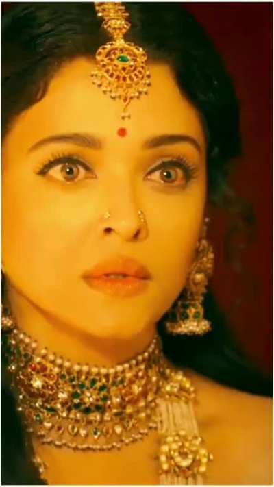 FIRST TWO SECONDS ENOUGH TO CUM💦... THAT STARE 🥵 POWERFUL MOMMA<wbr>aaaAh<wbr>hh🔥🔥🔥<wbr>😲