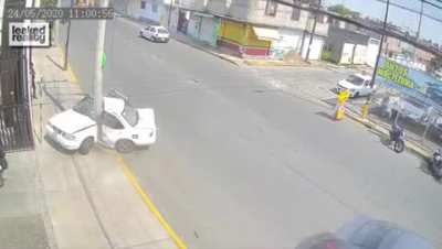 Man killed after car crash into pole.