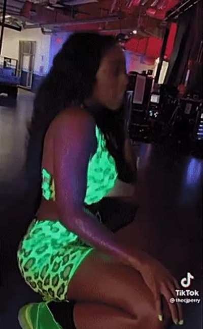 CJ Perry or Naomi